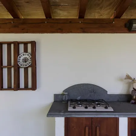 Villa Altido 2 Bed With Beautiful Garden In Dei Marmi