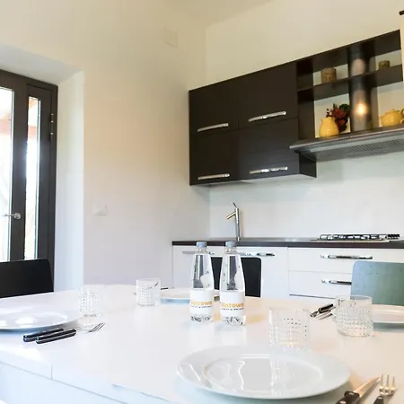 Altido 2 Bed With Beautiful Garden In Dei Marmi * Forte dei Marmi