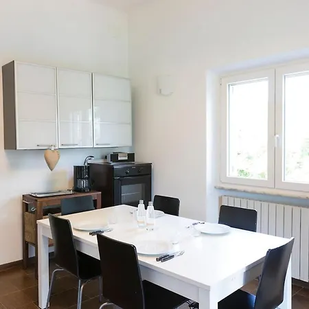 Altido 2 Bed With Beautiful Garden In Dei Marmi * Forte dei Marmi